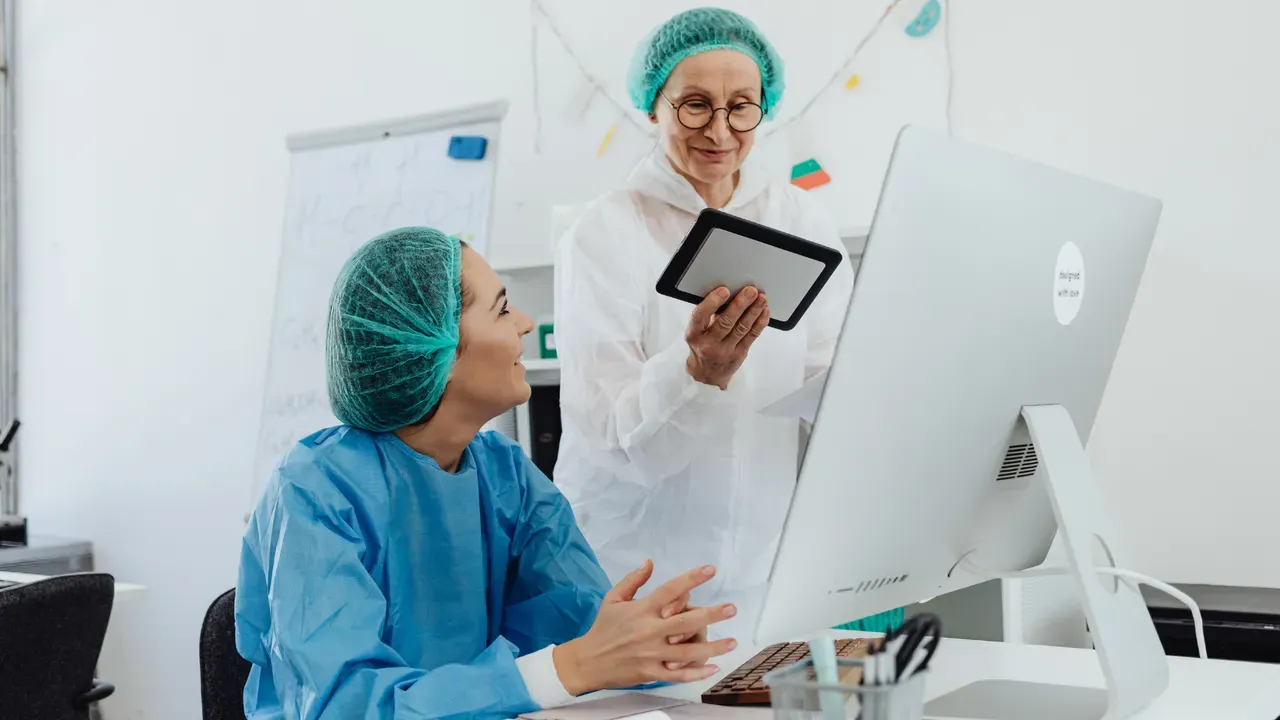 Health care colleagues working together